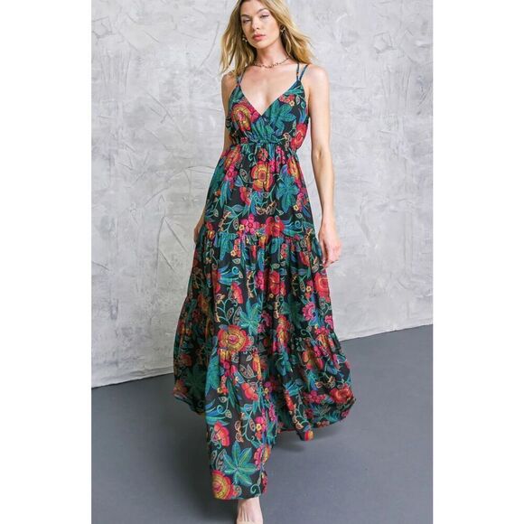 Flying Tomato ISLAND DREAMS WOVEN MAXI DRESS Size Small Nwot Black Floral - Picture 1 of 9